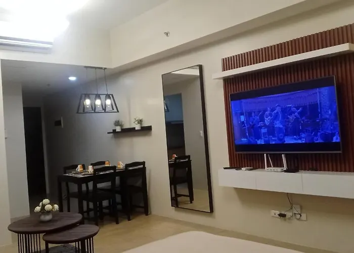 Cluster 4 10f Aparthotel Manila